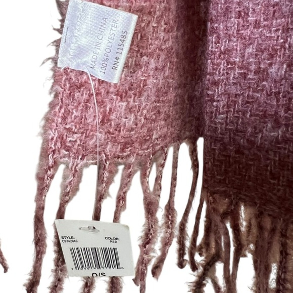NWT Oversized Fringe Rectangle Scarf Red Textured Warm Winter Chunky‎ Cozy - Picture 4 of 4